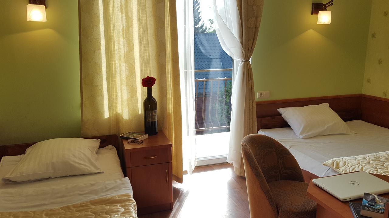 Gosciniec Kukle Bed and Breakfast Exteriör bild