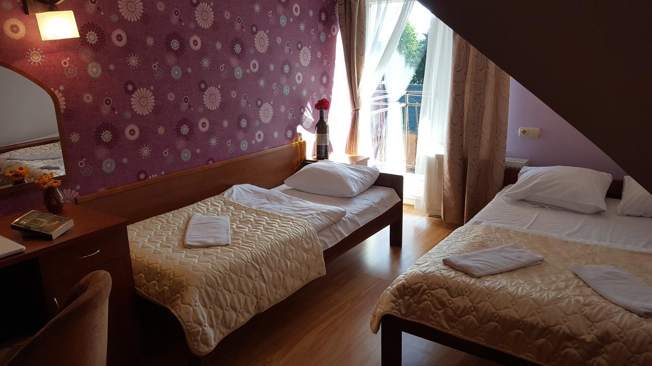 Gosciniec Kukle Bed and Breakfast Exteriör bild