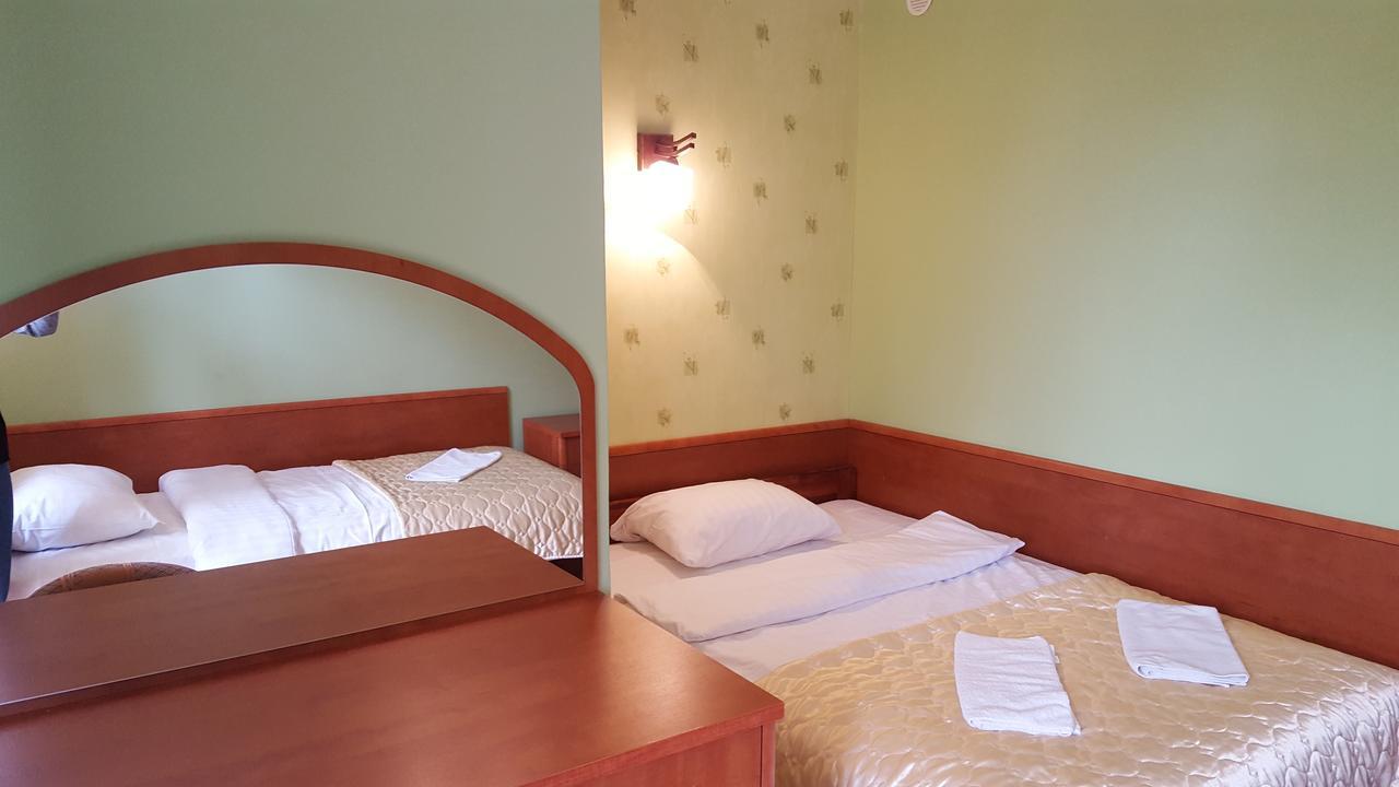 Gosciniec Kukle Bed and Breakfast Exteriör bild